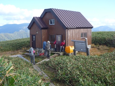 丹後山避難小屋