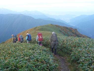 下山